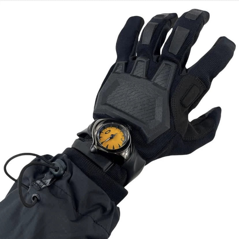 From street functional style motorcycle riding gloves Instagram internet celebrity with the same high-end concave shaped accessory