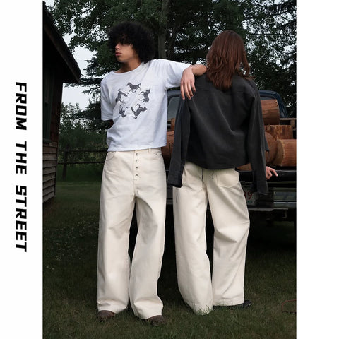 From THE STREET, a short sleeved T-shirt made of bamboo cotton with printed shoulder sleeves for the Year of the Horse on the street, designed for men