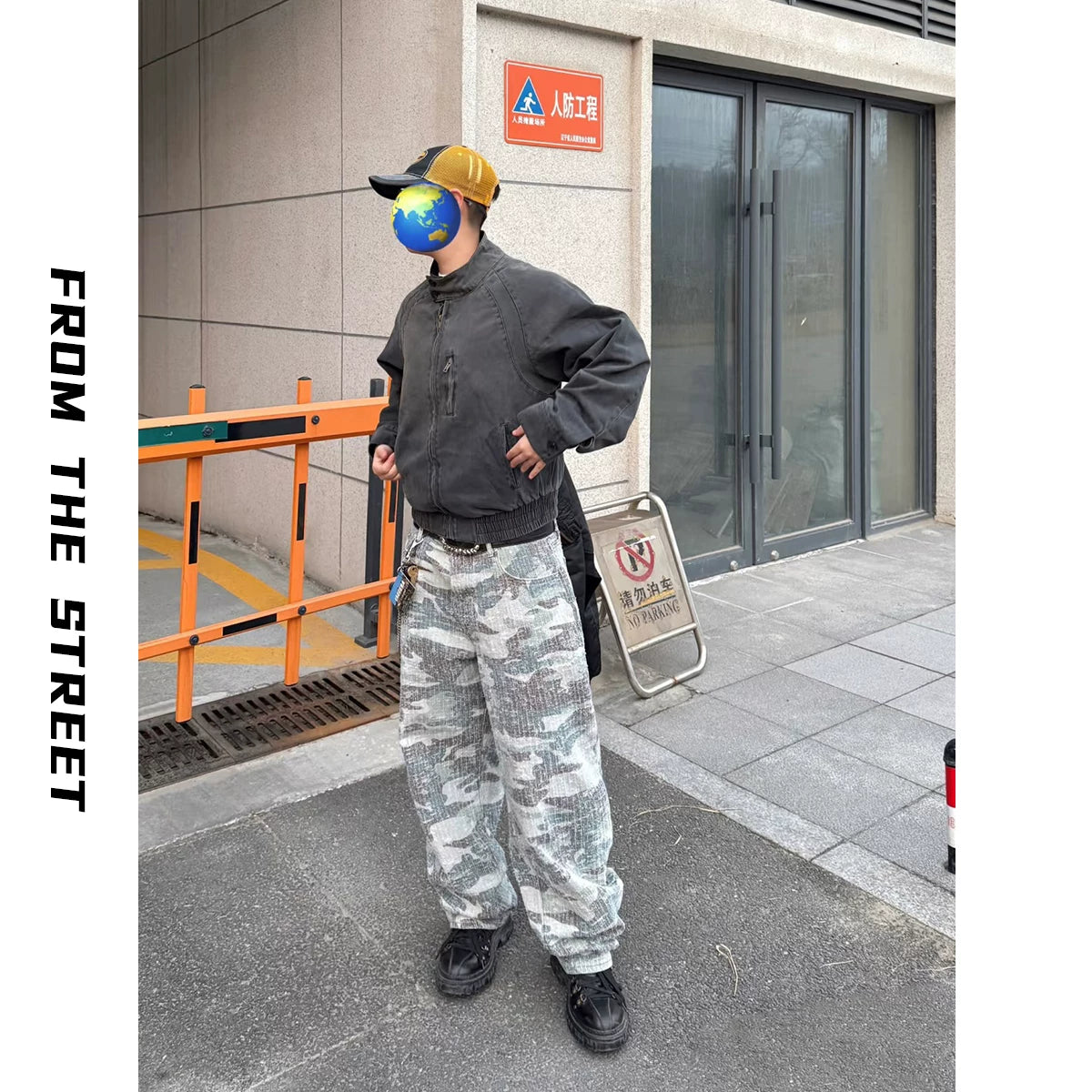 From the street gray white camouflage loose baggy silhouette stacking casual denim pants worn out pilling work pants