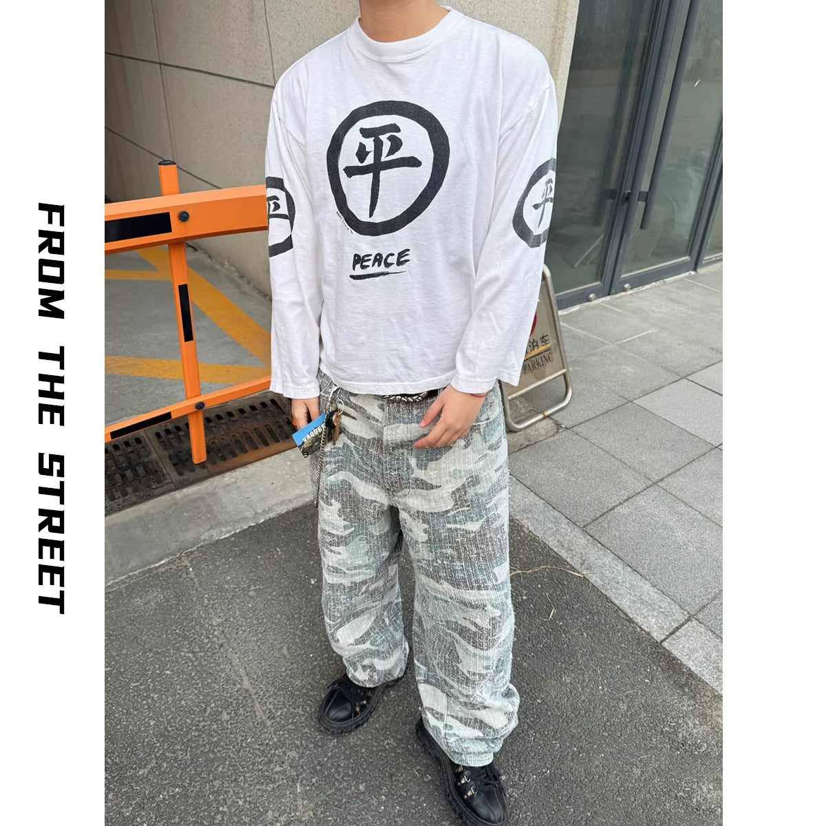 From the street gray white camouflage loose baggy silhouette stacking casual denim pants worn out pilling work pants