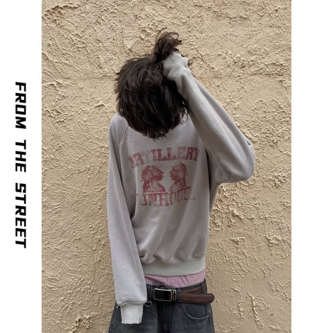From THE STREET, a street style retro short, wide, gray autumn and winter short collection for men wearing hoodies