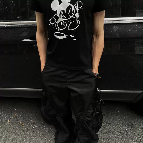 New Mickey cartoon style short sleeved T-shirt from the street with a small neckline, front shoulder, slim fit, and a clean fit for men